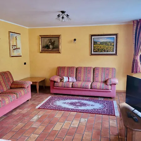 Apartment In Santa Lucia